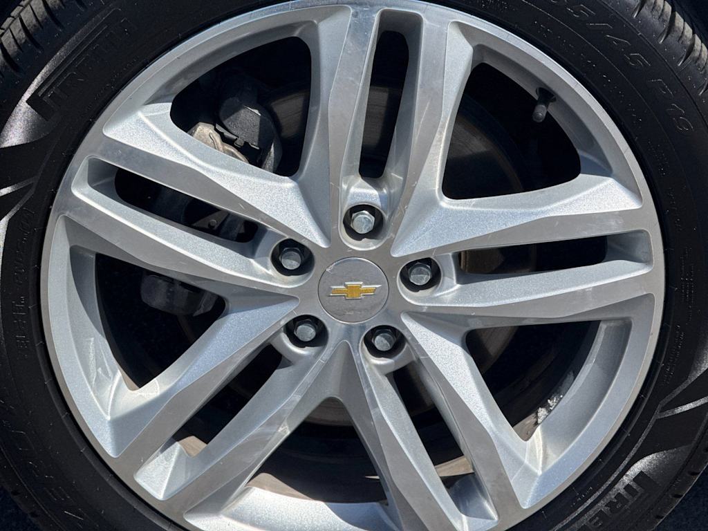 Thumbnail: 2019 Chevrolet Equinox - 8
