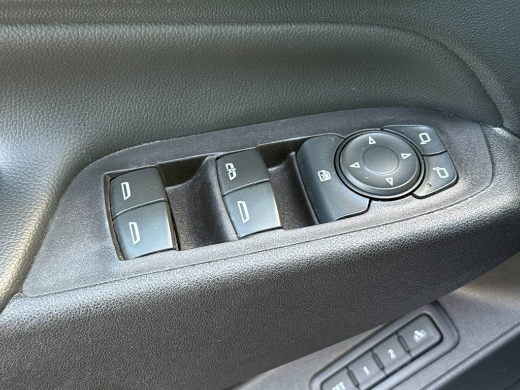 Thumbnail: 2019 Chevrolet Equinox - 22