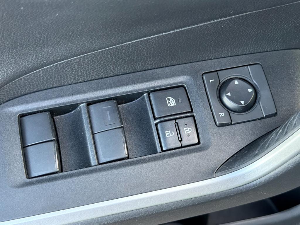 Thumbnail: 2020 Toyota RAV4 - 21