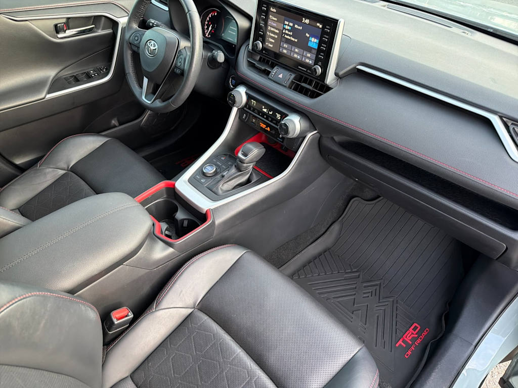 Thumbnail: 2020 Toyota RAV4 - 11