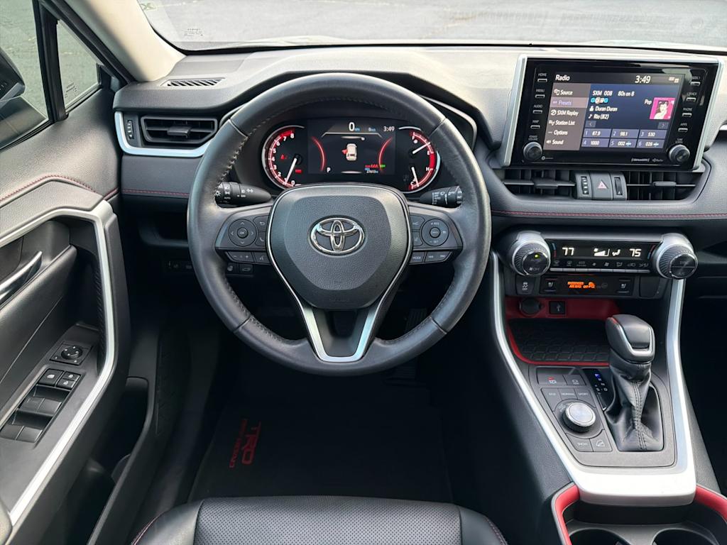 Thumbnail: 2020 Toyota RAV4 - 10