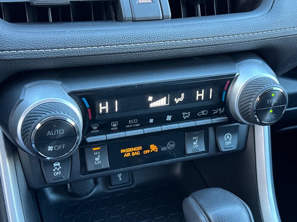 Thumbnail: 2021 Toyota RAV4 - 24