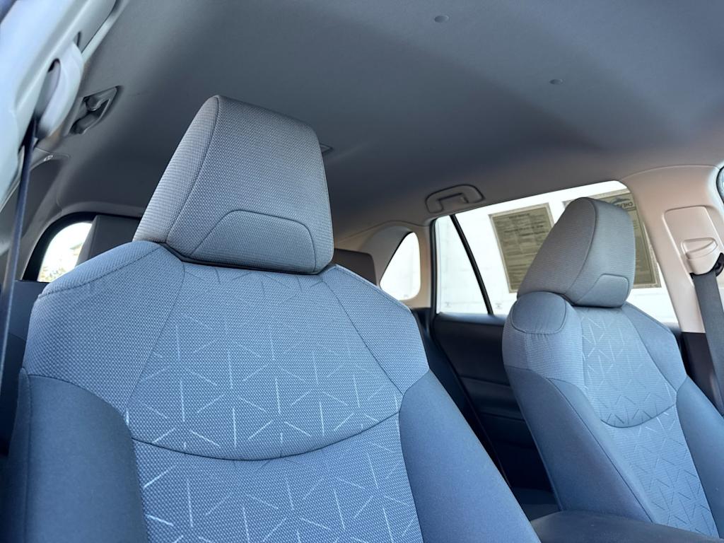 Thumbnail: 2021 Toyota RAV4 - 9