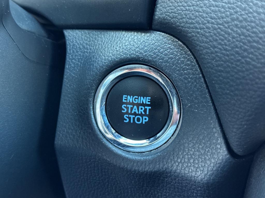 Thumbnail: 2021 Toyota RAV4 - 25