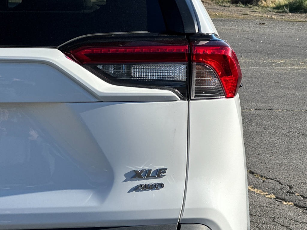 Thumbnail: 2021 Toyota RAV4 - 27