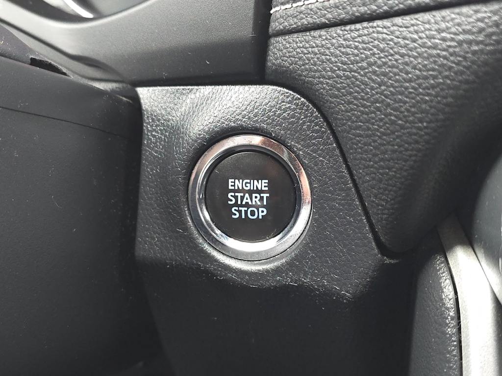 Thumbnail: 2022 Toyota RAV4 - 25