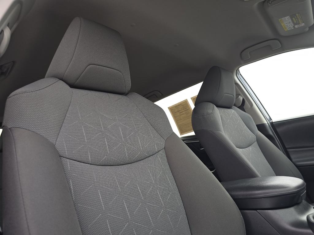 Thumbnail: 2022 Toyota RAV4 - 11