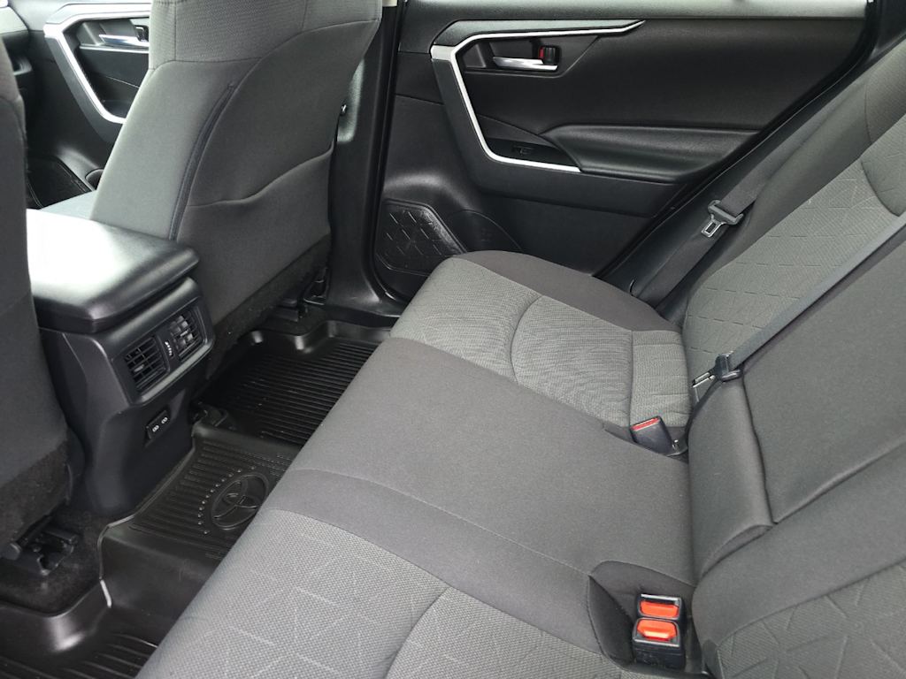 Thumbnail: 2022 Toyota RAV4 - 12