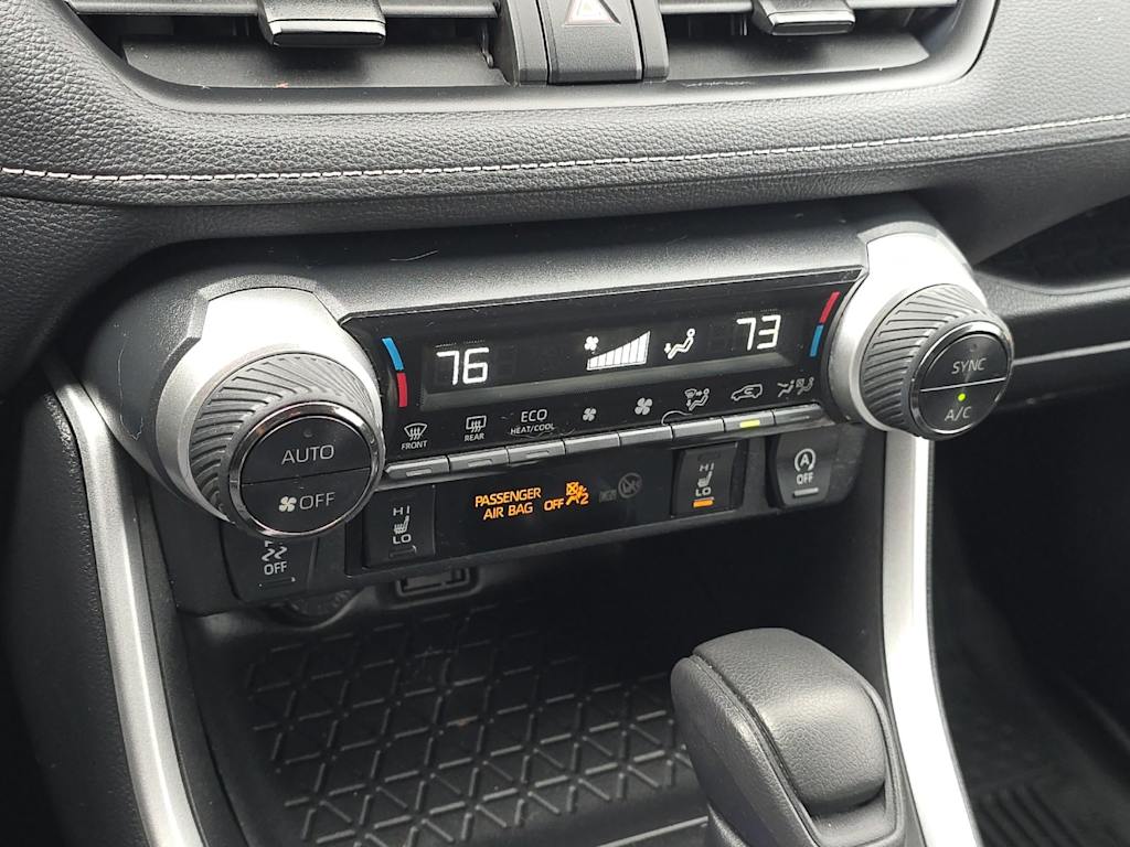 Thumbnail: 2022 Toyota RAV4 - 24