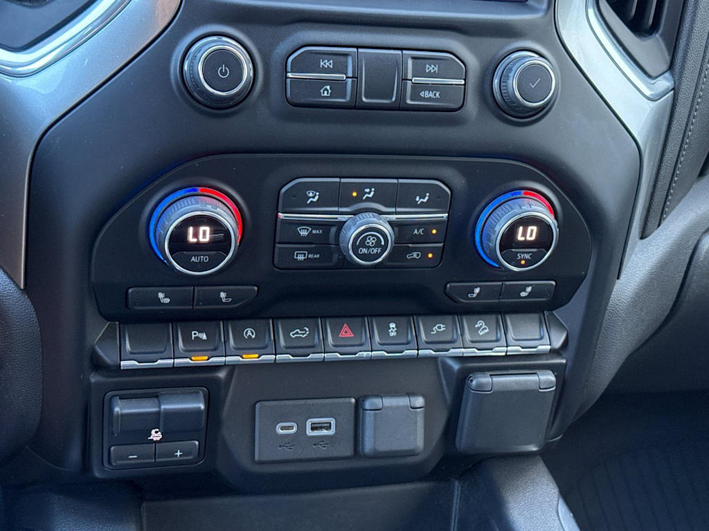 Thumbnail: 2020 Chevrolet Silverado 1500 - 23