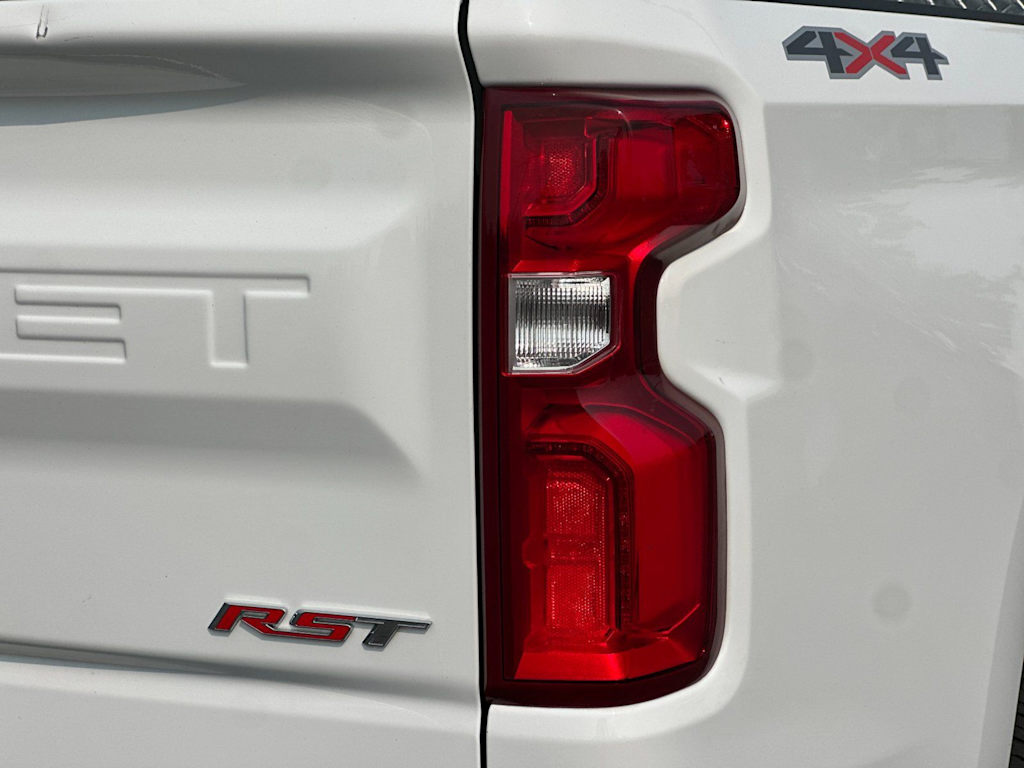 Thumbnail: 2023 Chevrolet Silverado 1500 - 28
