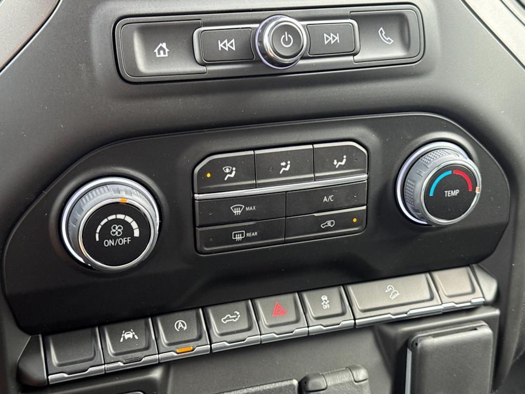 Thumbnail: 2026 Chevrolet Silverado 1500 - 22