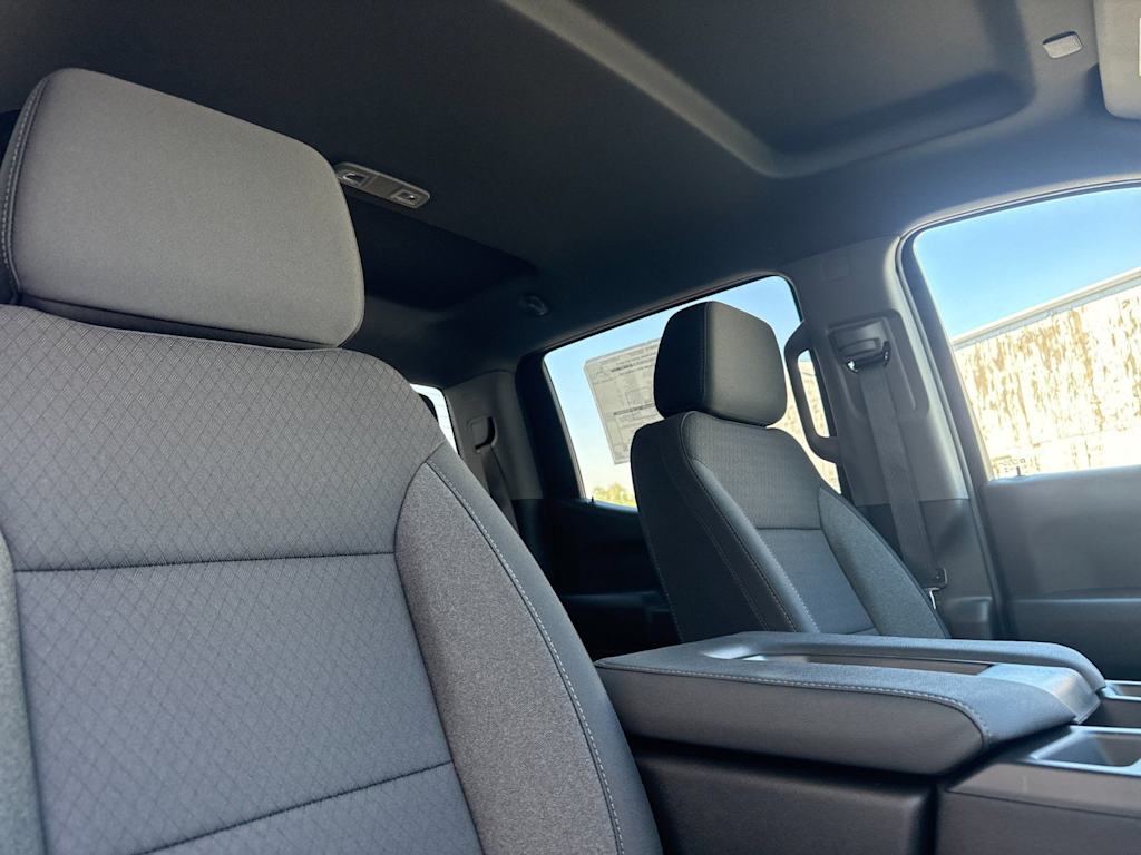 Thumbnail: 2026 Chevrolet Silverado 1500 - 9