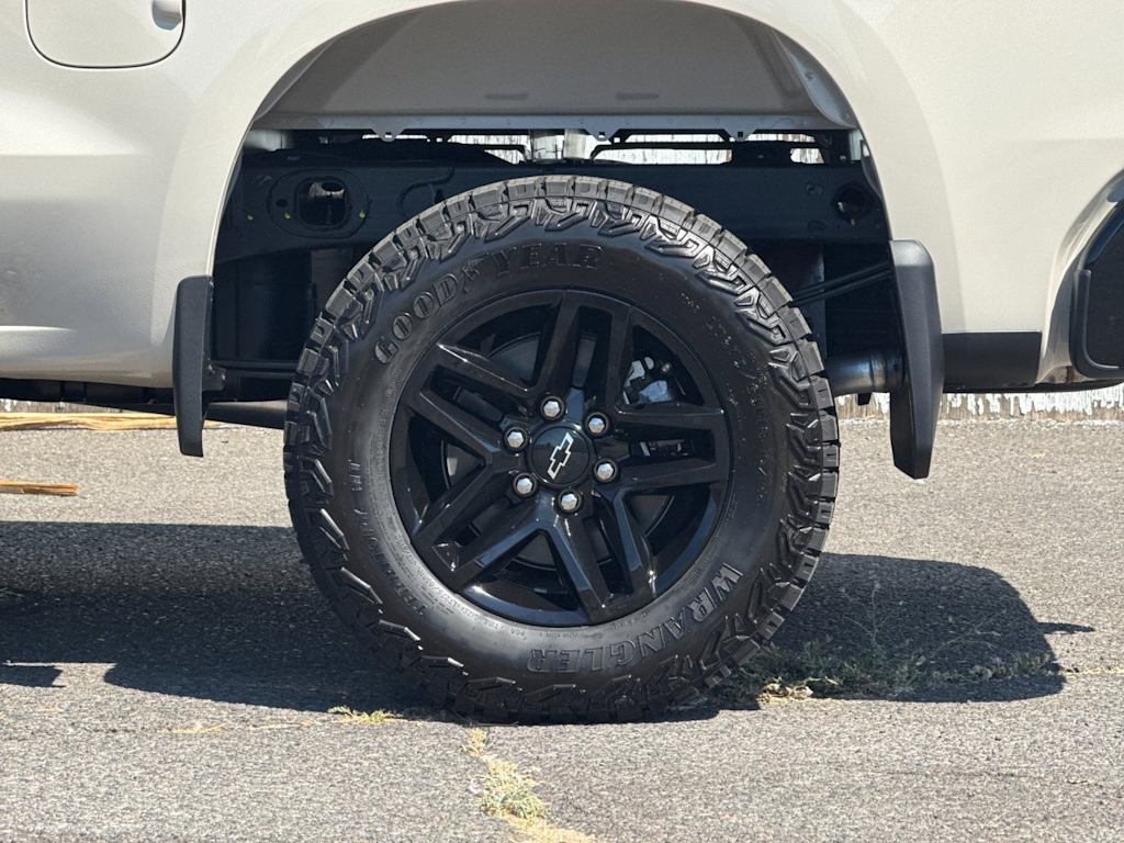 Thumbnail: 2026 Chevrolet Silverado 1500 - 7
