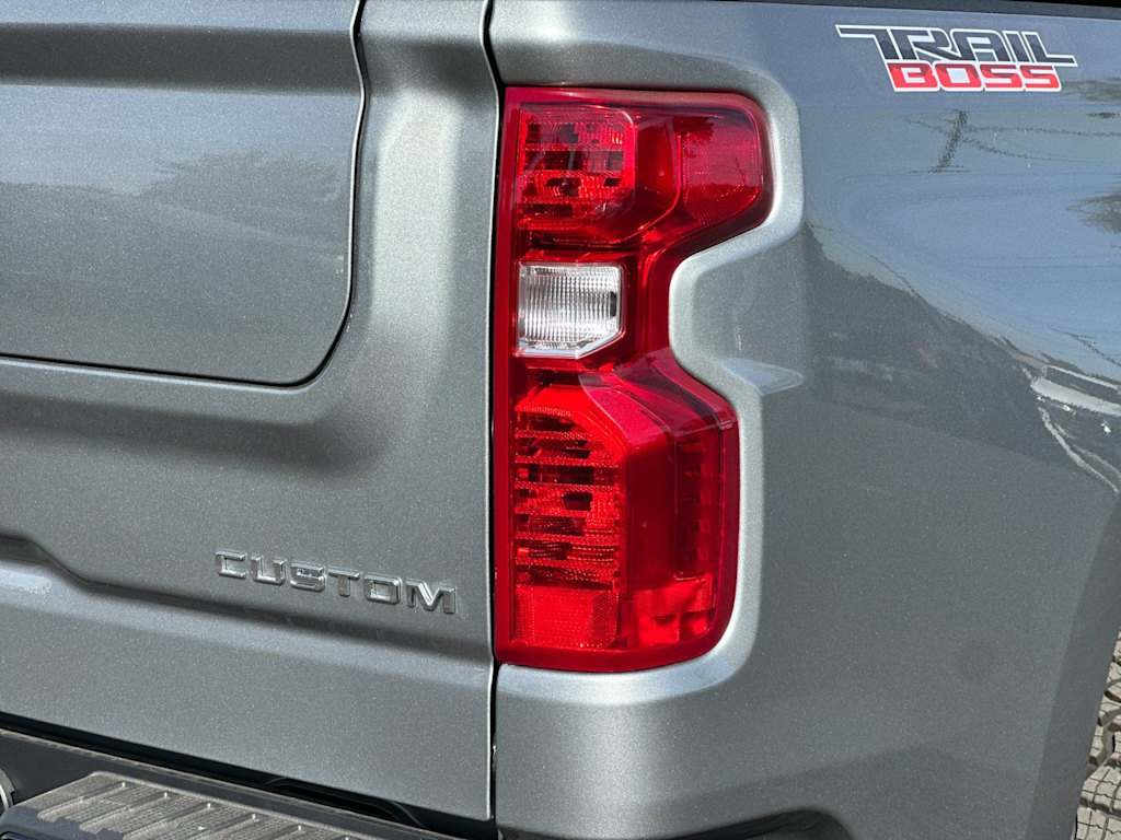 Thumbnail: 2026 Chevrolet Silverado 1500 - 27