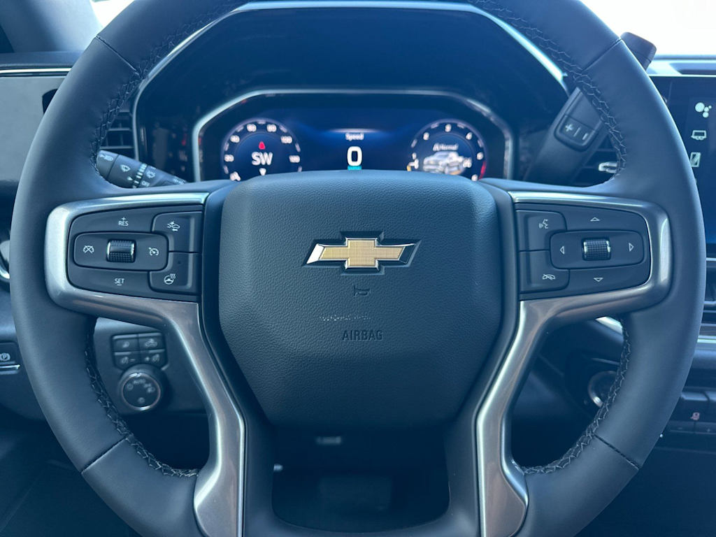 Thumbnail: 2026 Chevrolet Silverado 1500 - 26