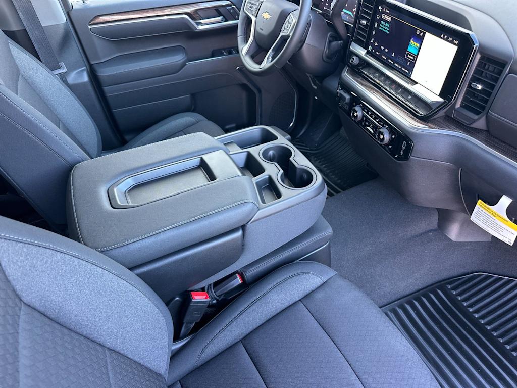 Thumbnail: 2026 Chevrolet Silverado 1500 - 10