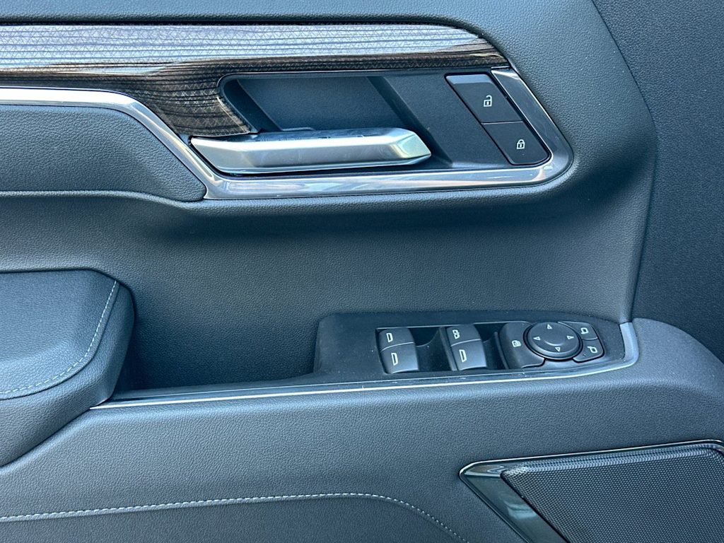 Thumbnail: 2026 Chevrolet Silverado 1500 - 20