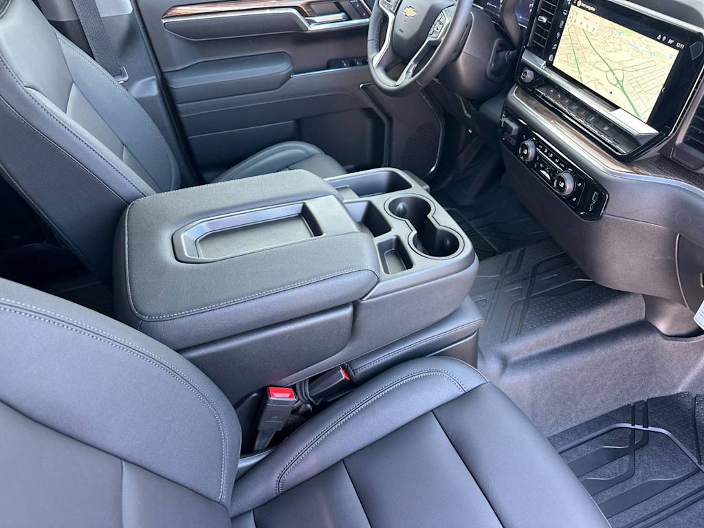 Thumbnail: 2026 Chevrolet Silverado 1500 - 9