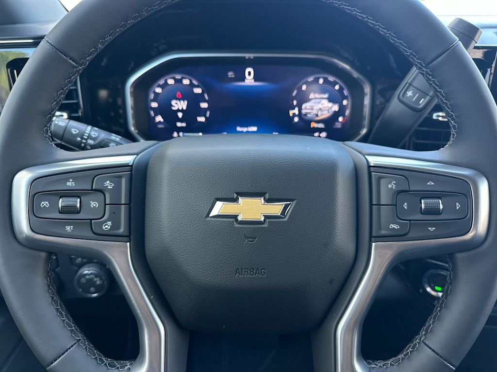 Thumbnail: 2026 Chevrolet Silverado 1500 - 26
