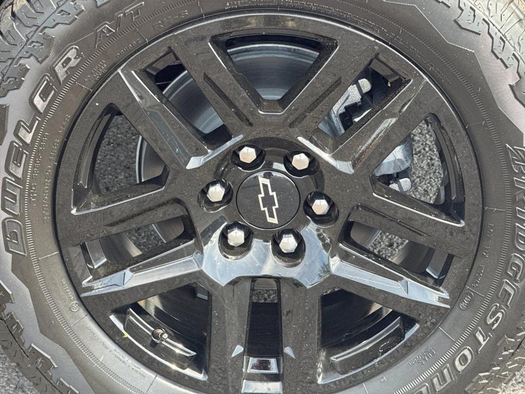 Thumbnail: 2026 Chevrolet Silverado 1500 - 8