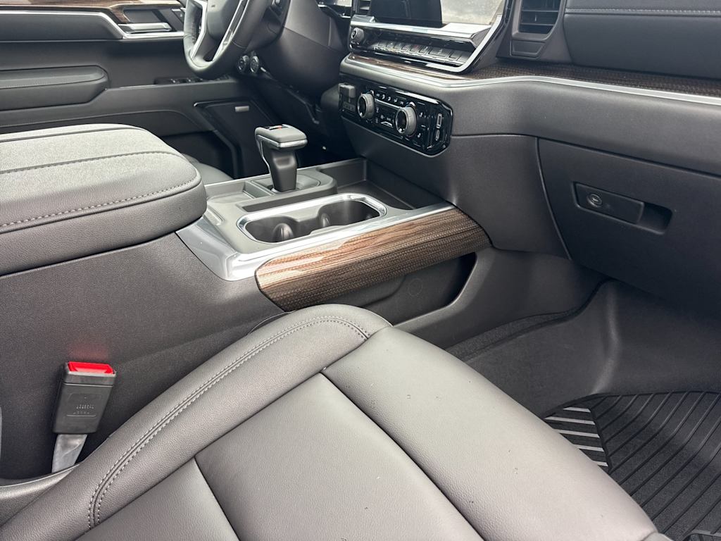 Thumbnail: 2026 Chevrolet Silverado 1500 - 11