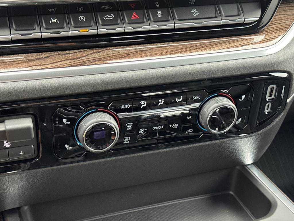 Thumbnail: 2026 Chevrolet Silverado 1500 - 24