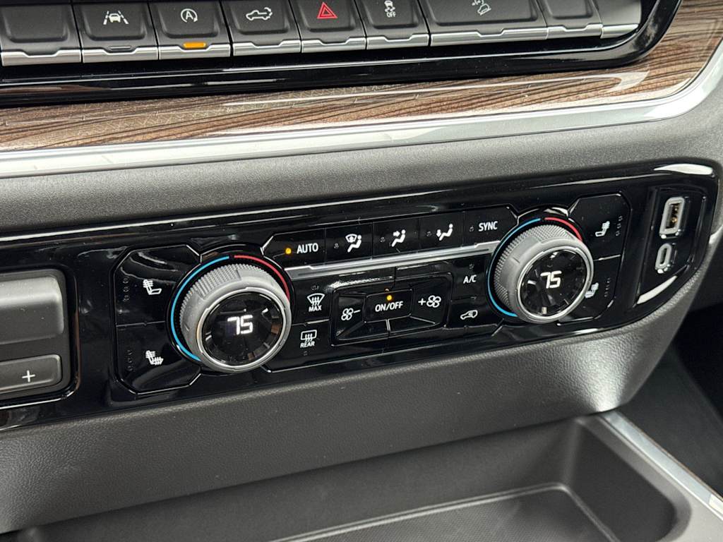 Thumbnail: 2026 Chevrolet Silverado 1500 - 24