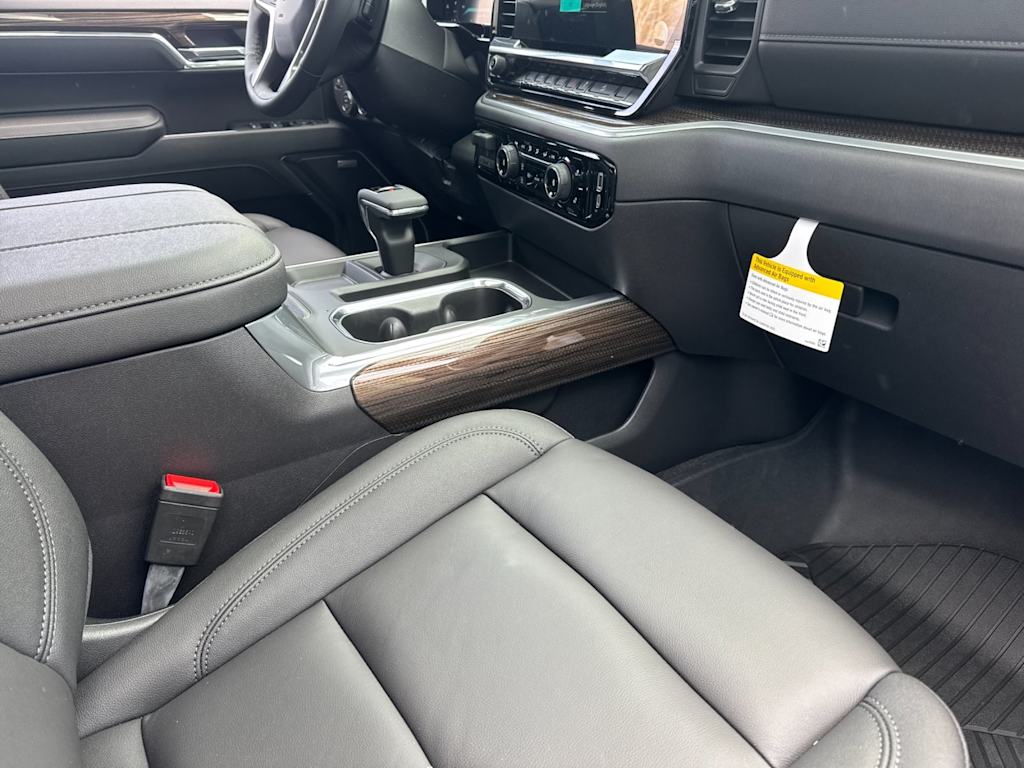 Thumbnail: 2026 Chevrolet Silverado 1500 - 9