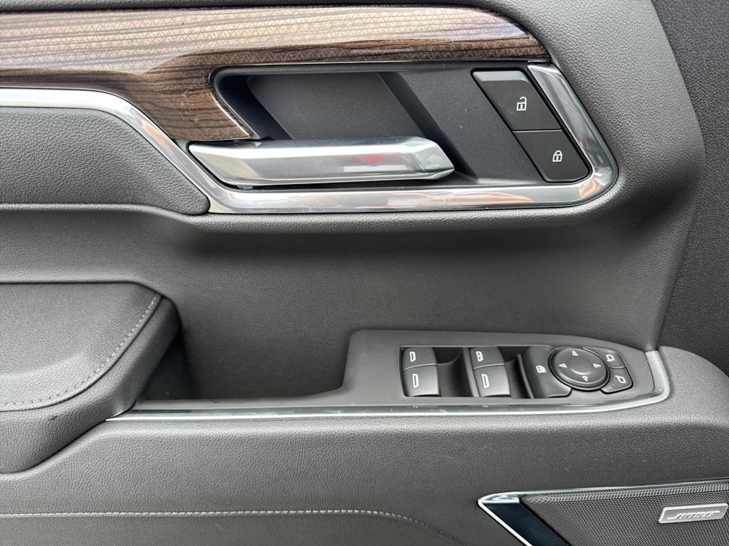 Thumbnail: 2026 Chevrolet Silverado 1500 - 19