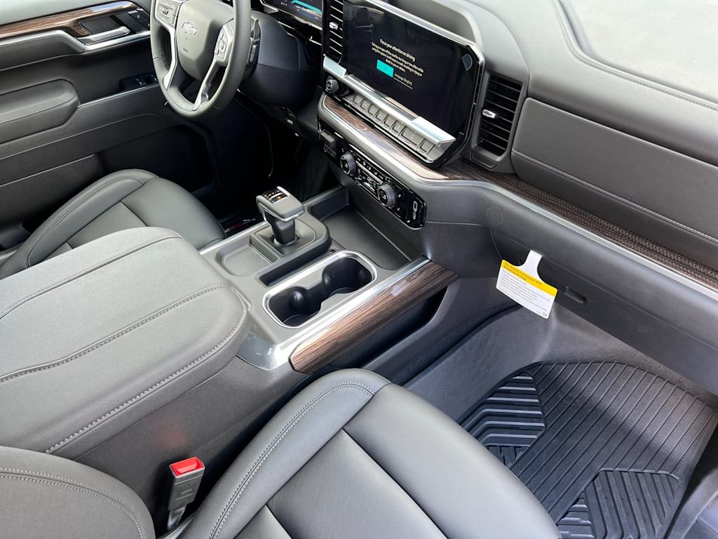 Thumbnail: 2026 Chevrolet Silverado 1500 - 11