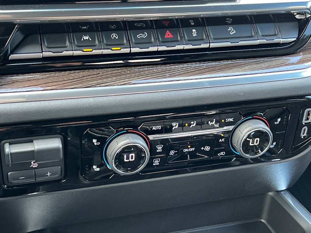 Thumbnail: 2026 Chevrolet Silverado 1500 - 24