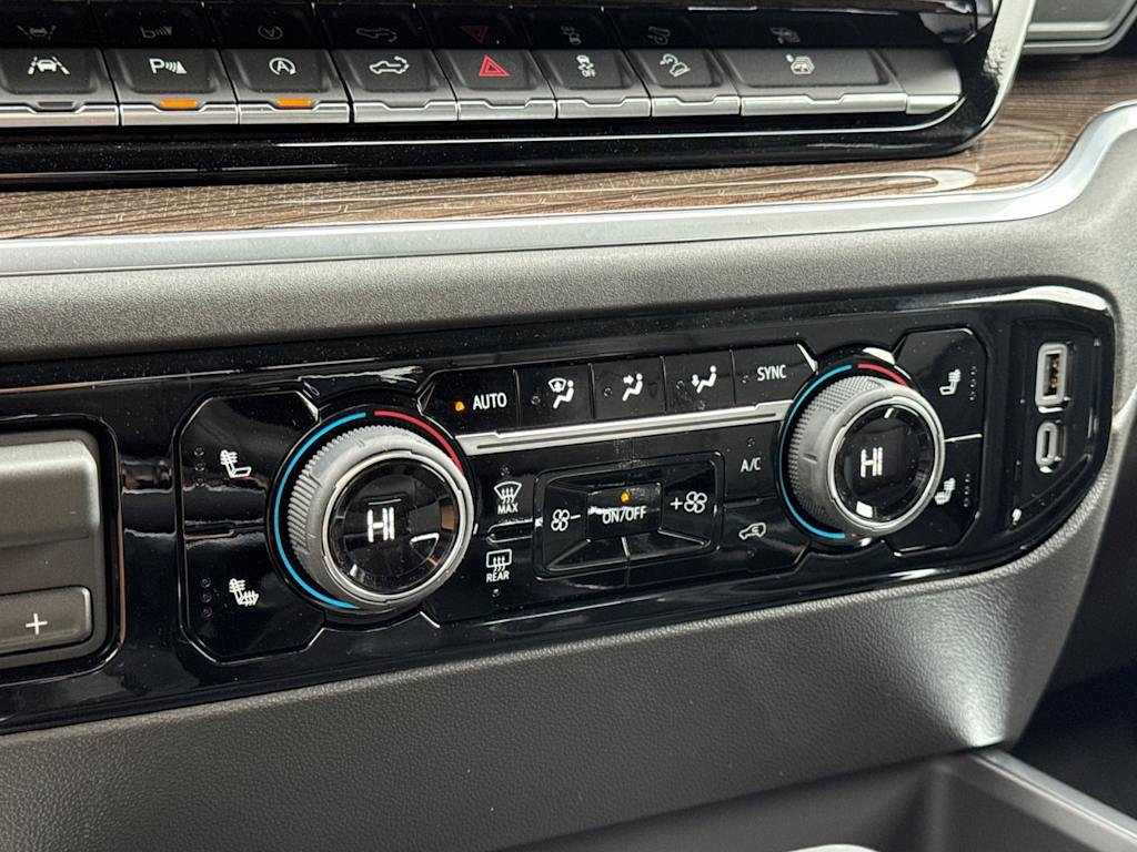 Thumbnail: 2026 Chevrolet Silverado 1500 - 24