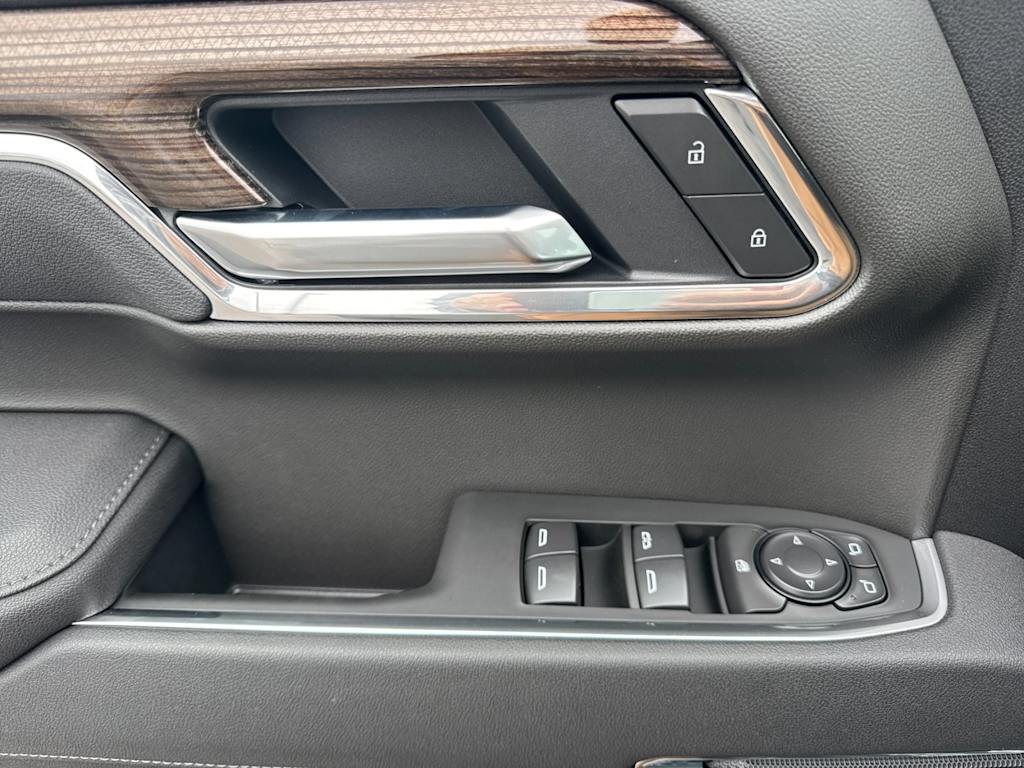 Thumbnail: 2026 Chevrolet Silverado 1500 - 19