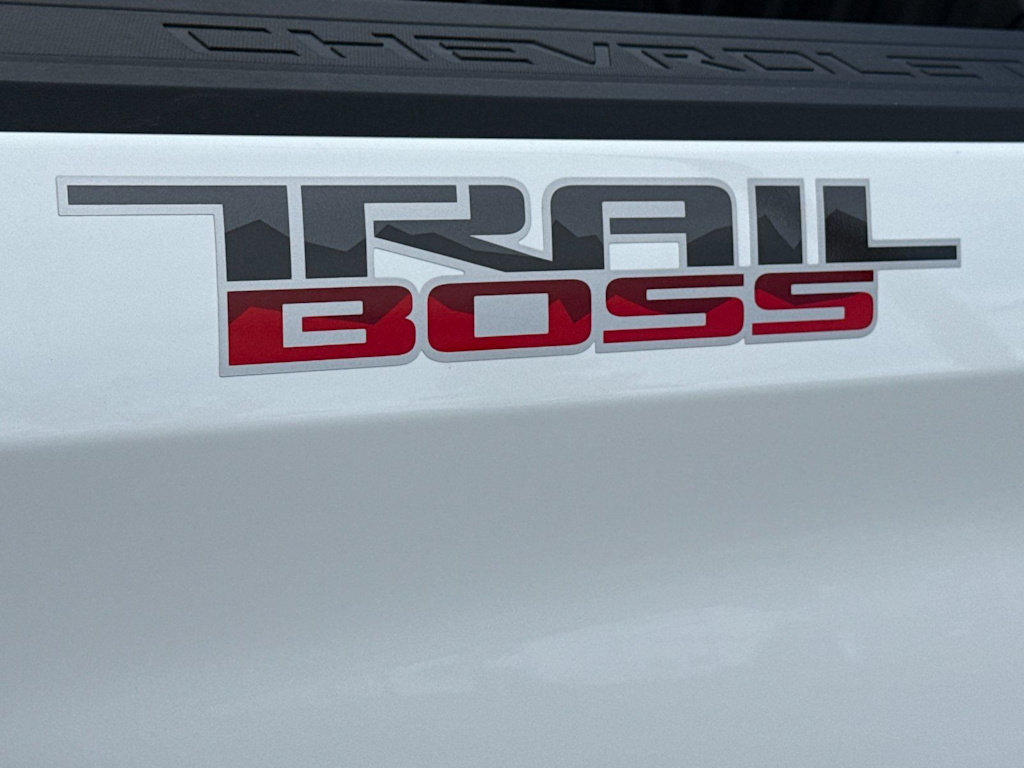 Thumbnail: 2026 Chevrolet Silverado 1500 - 6