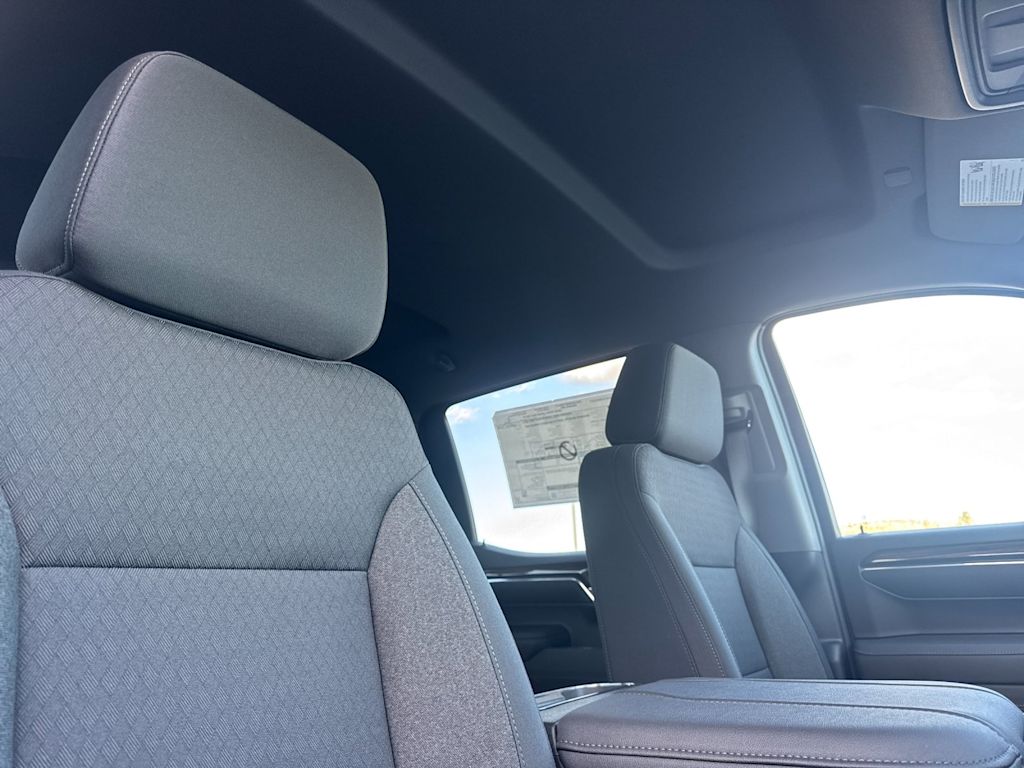 Thumbnail: 2026 Chevrolet Silverado 1500 - 21