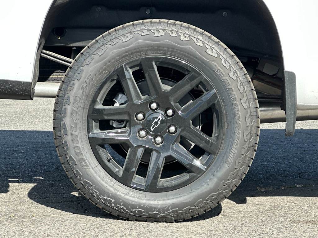 Thumbnail: 2026 Chevrolet Silverado 1500 - 6