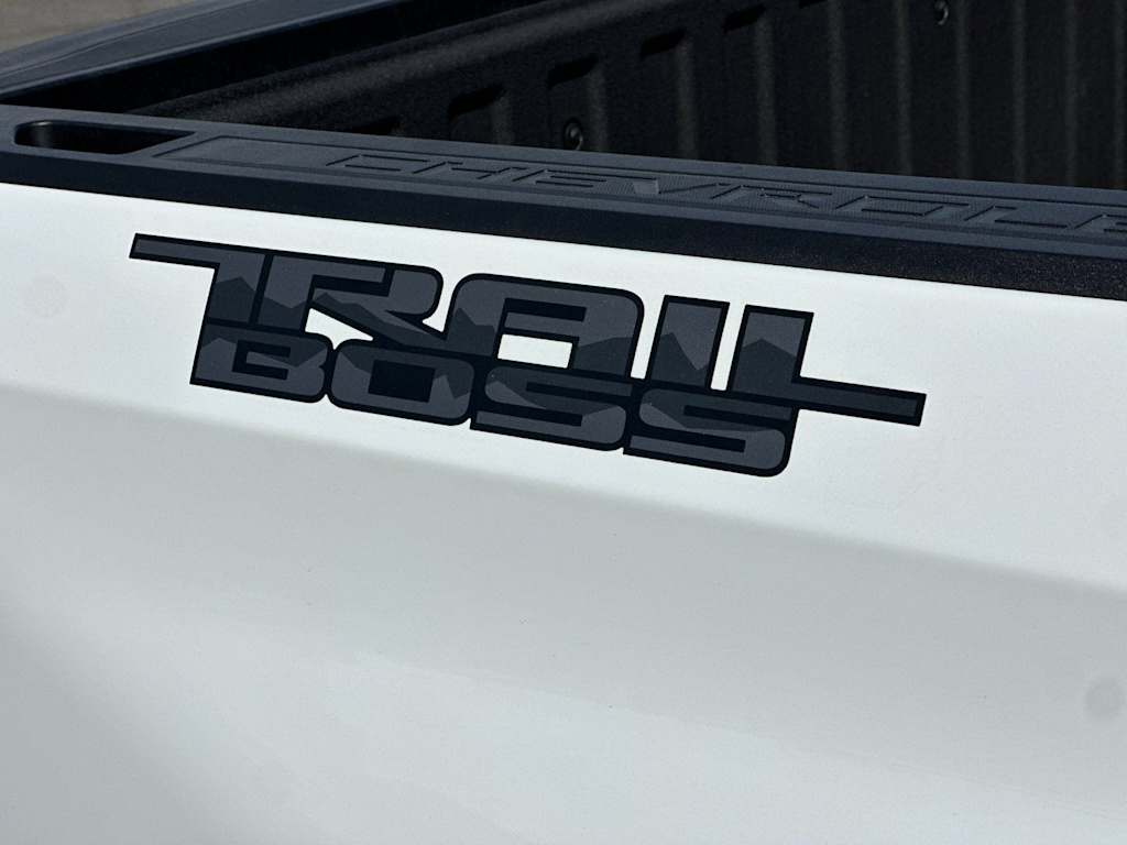 Thumbnail: 2026 Chevrolet Silverado 1500 - 6