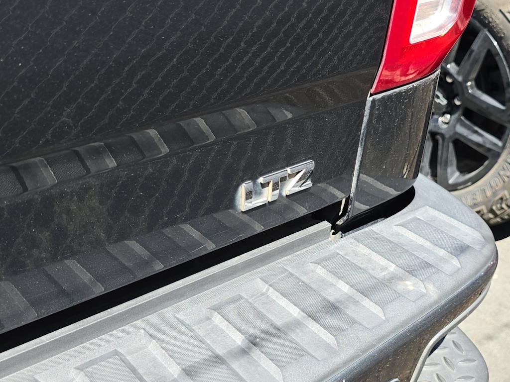 Thumbnail: 2017 Chevrolet Silverado 1500 - 4