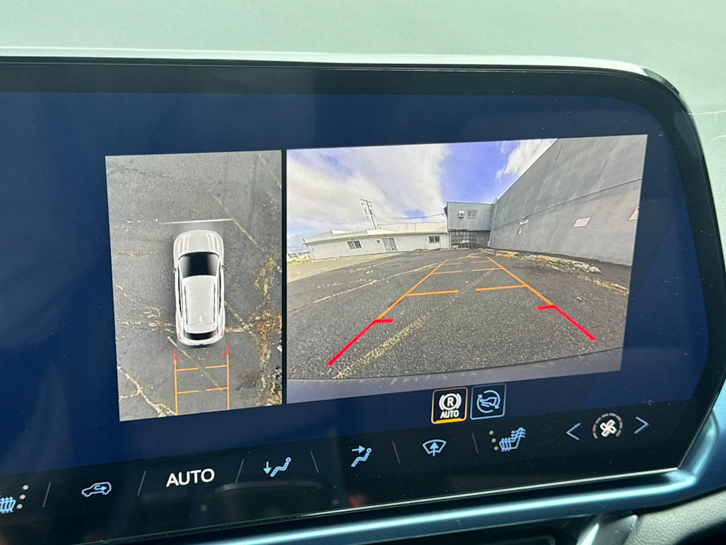 Thumbnail: 2026 Chevrolet Equinox - 23