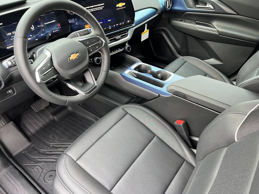 Thumbnail: 2026 Chevrolet Equinox - 8