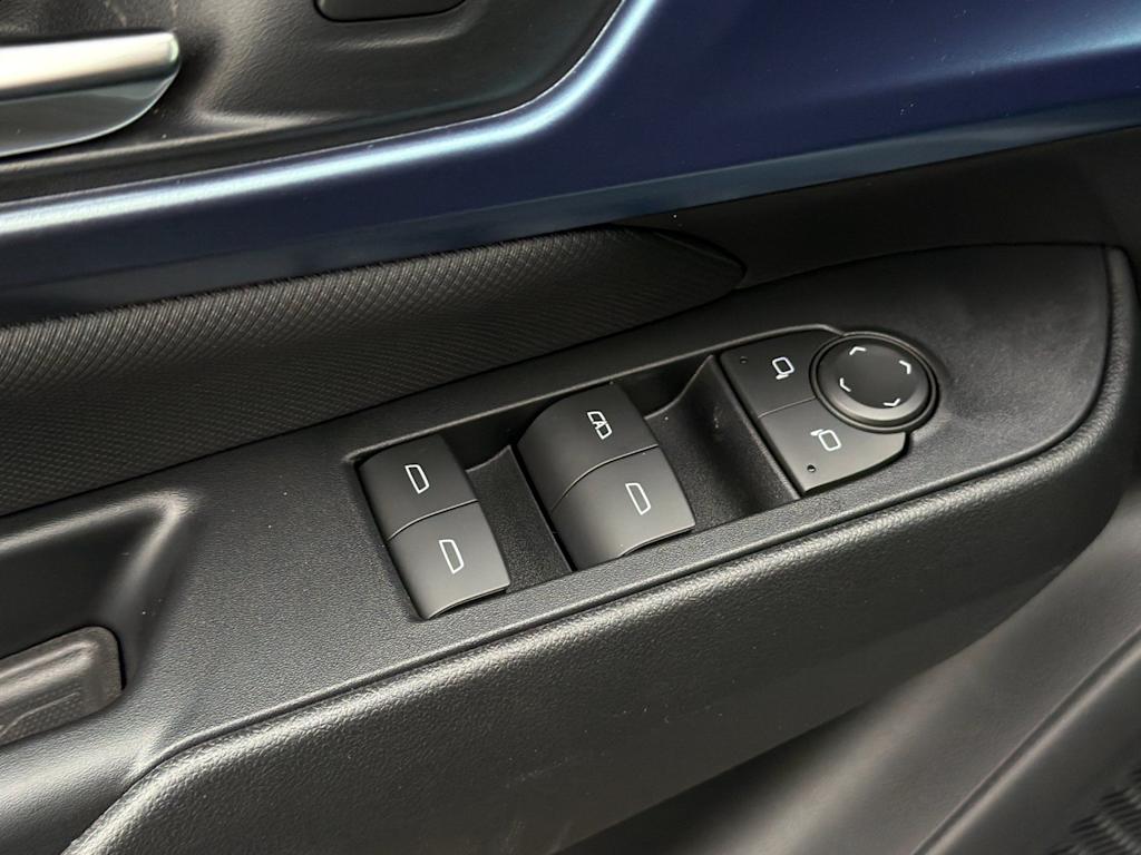 Thumbnail: 2026 Chevrolet Equinox - 21