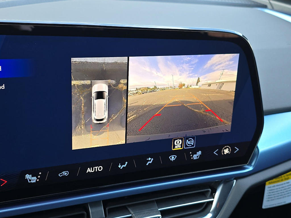 Thumbnail: 2026 Chevrolet Equinox - 24