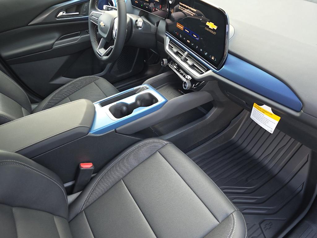 Thumbnail: 2026 Chevrolet Equinox - 12