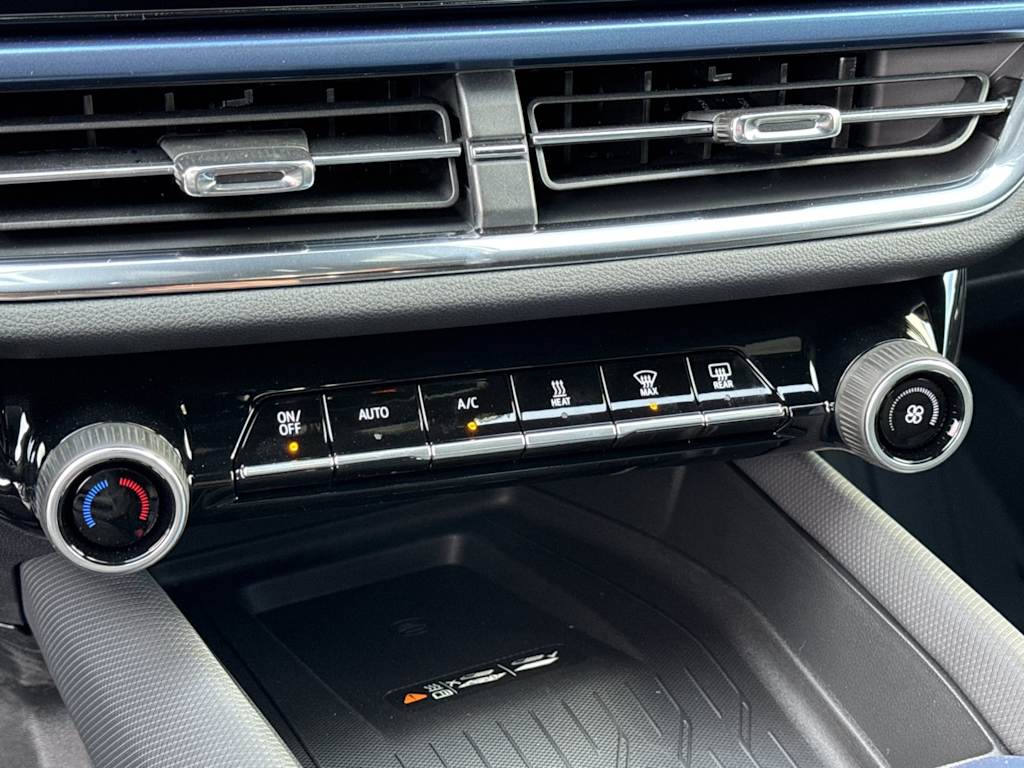 Thumbnail: 2026 Chevrolet Equinox - 24