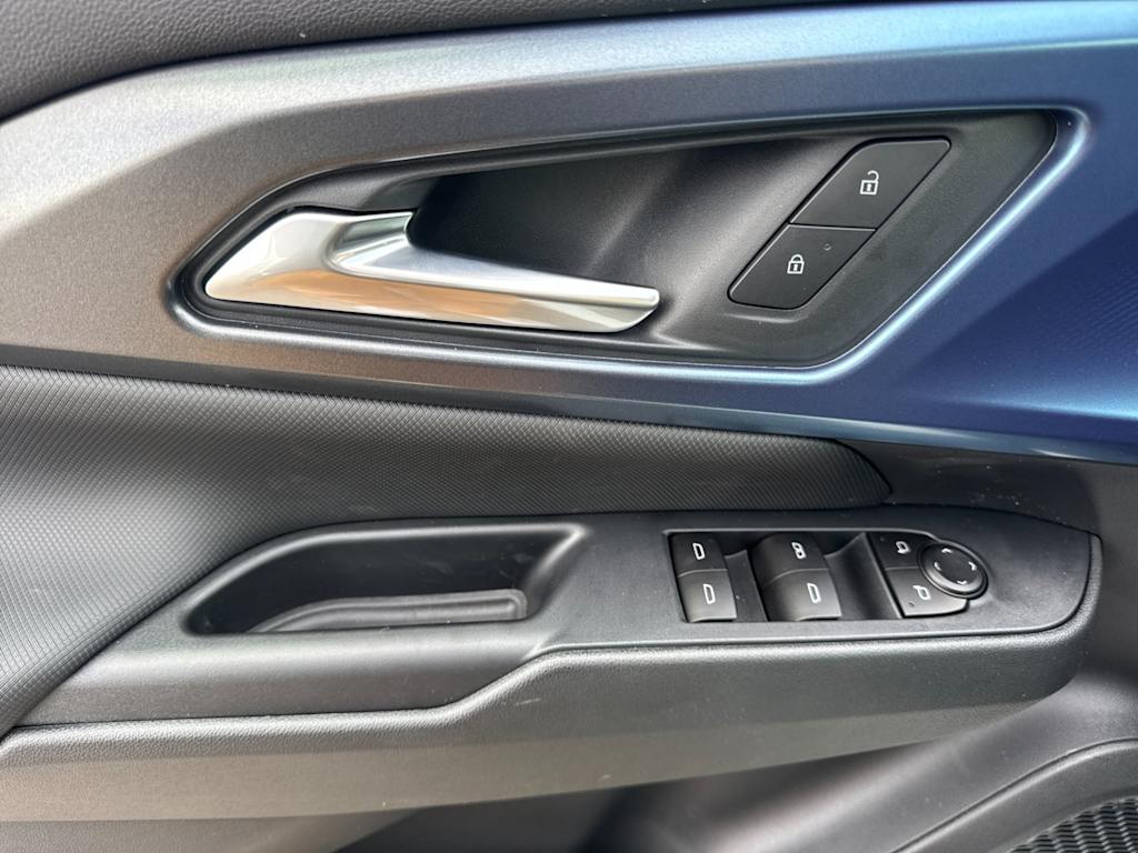 Thumbnail: 2026 Chevrolet Equinox - 21