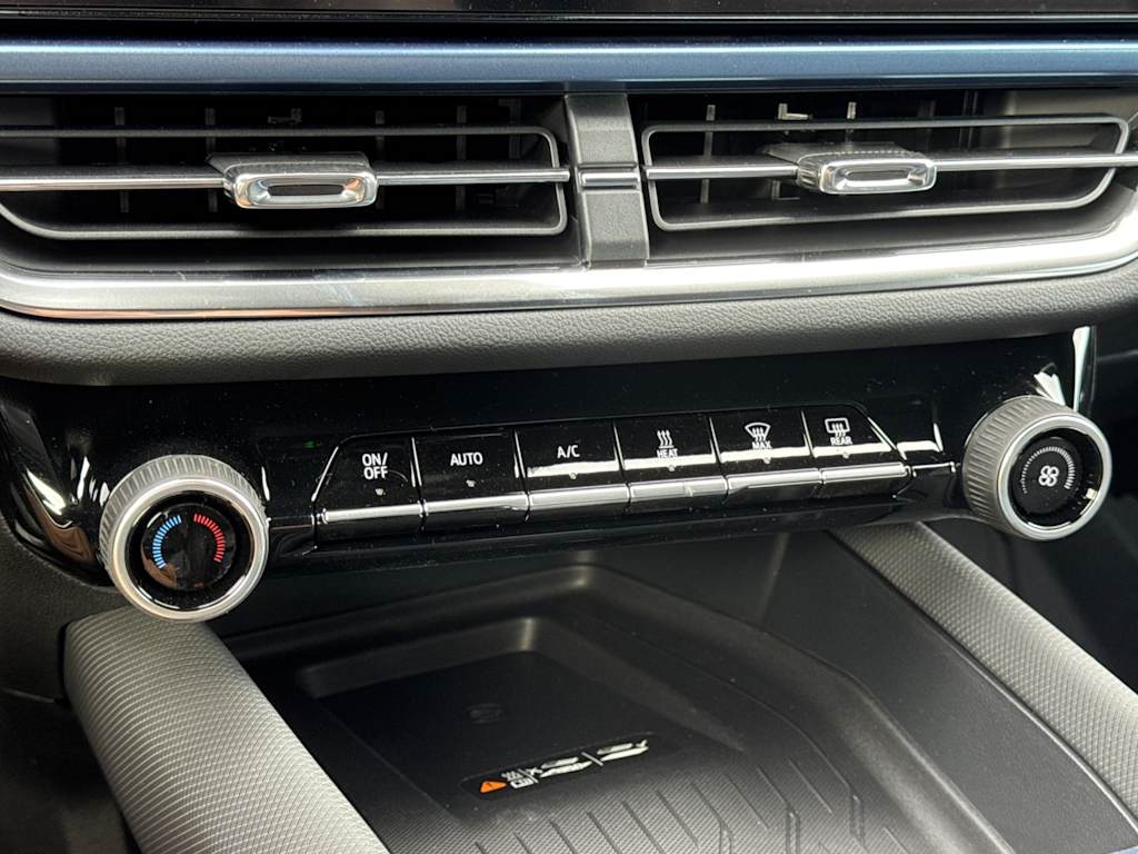 Thumbnail: 2026 Chevrolet Equinox - 25