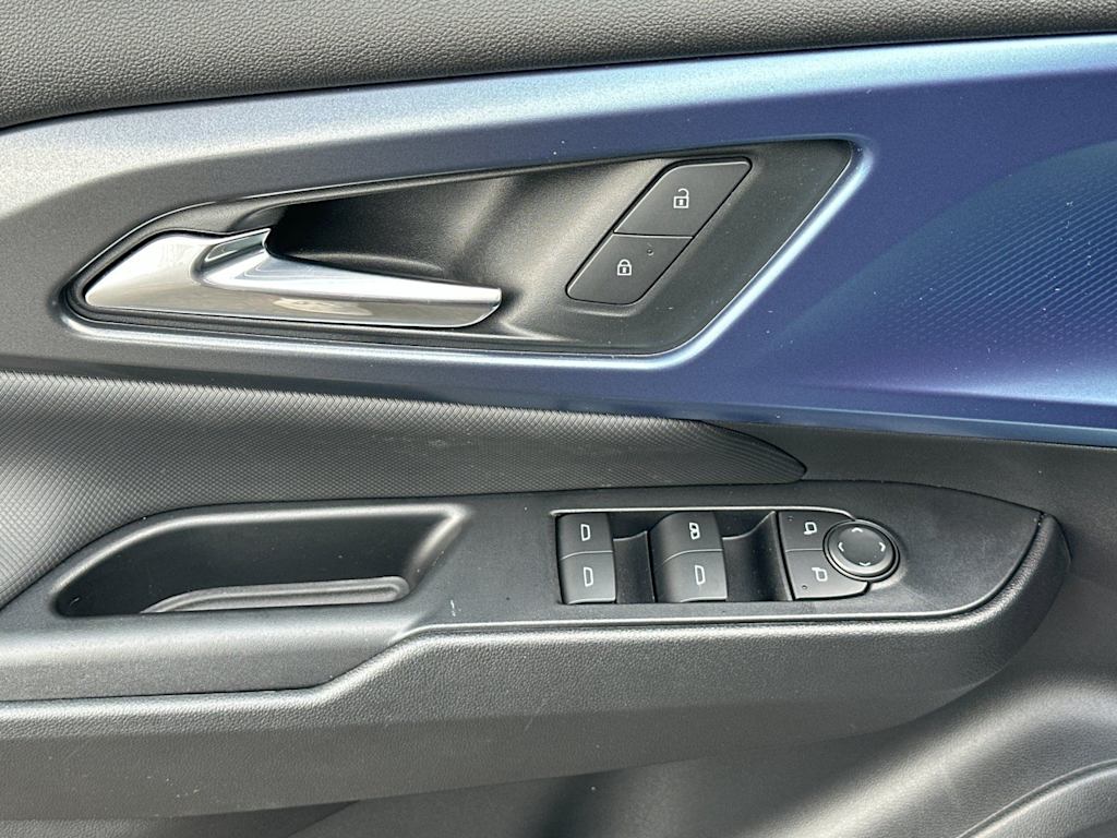 Thumbnail: 2026 Chevrolet Equinox - 21