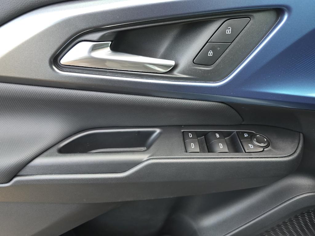 Thumbnail: 2026 Chevrolet Equinox - 21