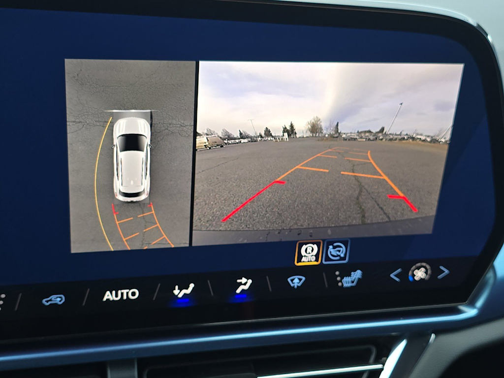 Thumbnail: 2026 Chevrolet Equinox - 24